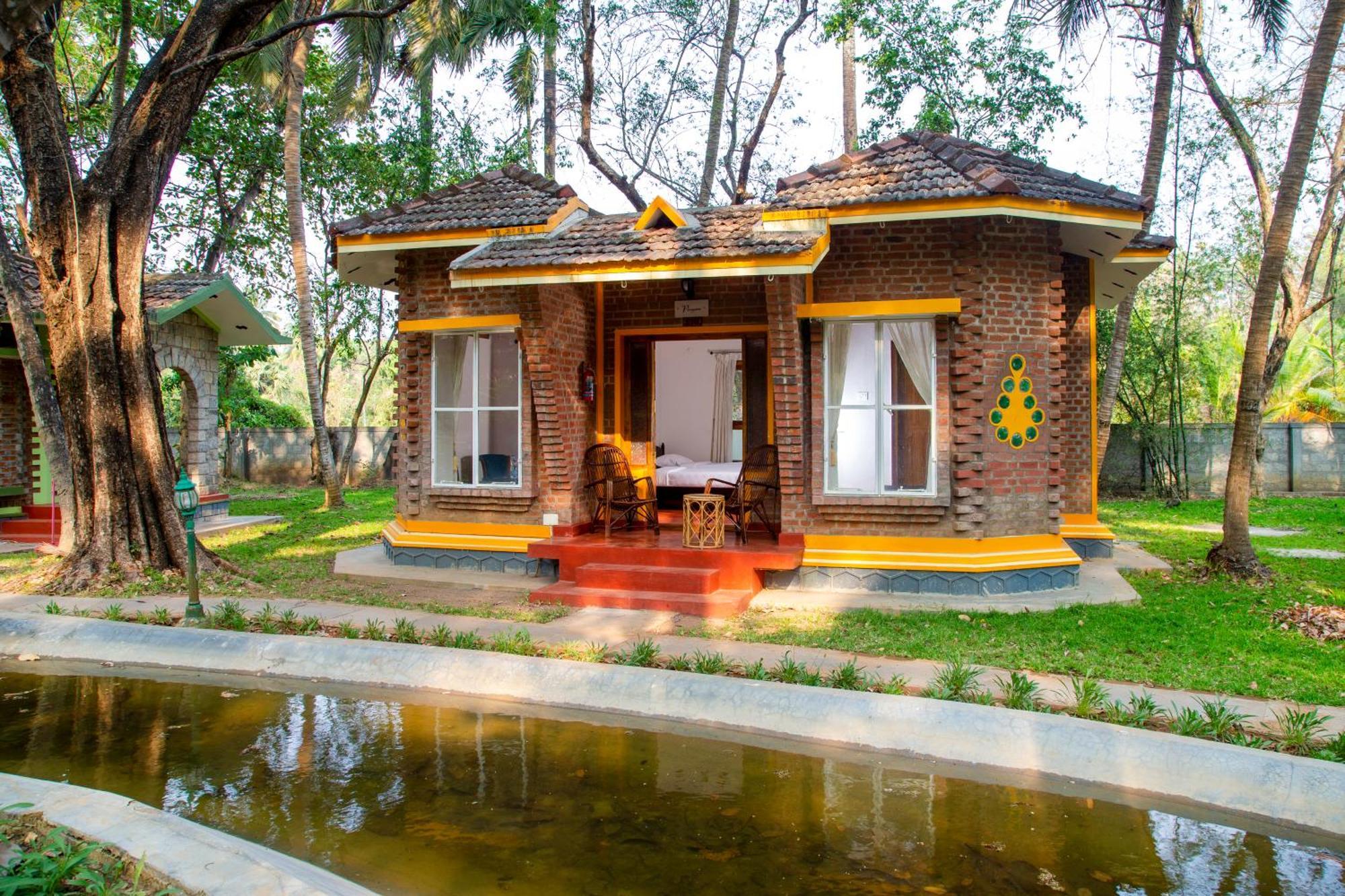 Kairali - The Ayurvedic Healing Village パルガート エクステリア 写真