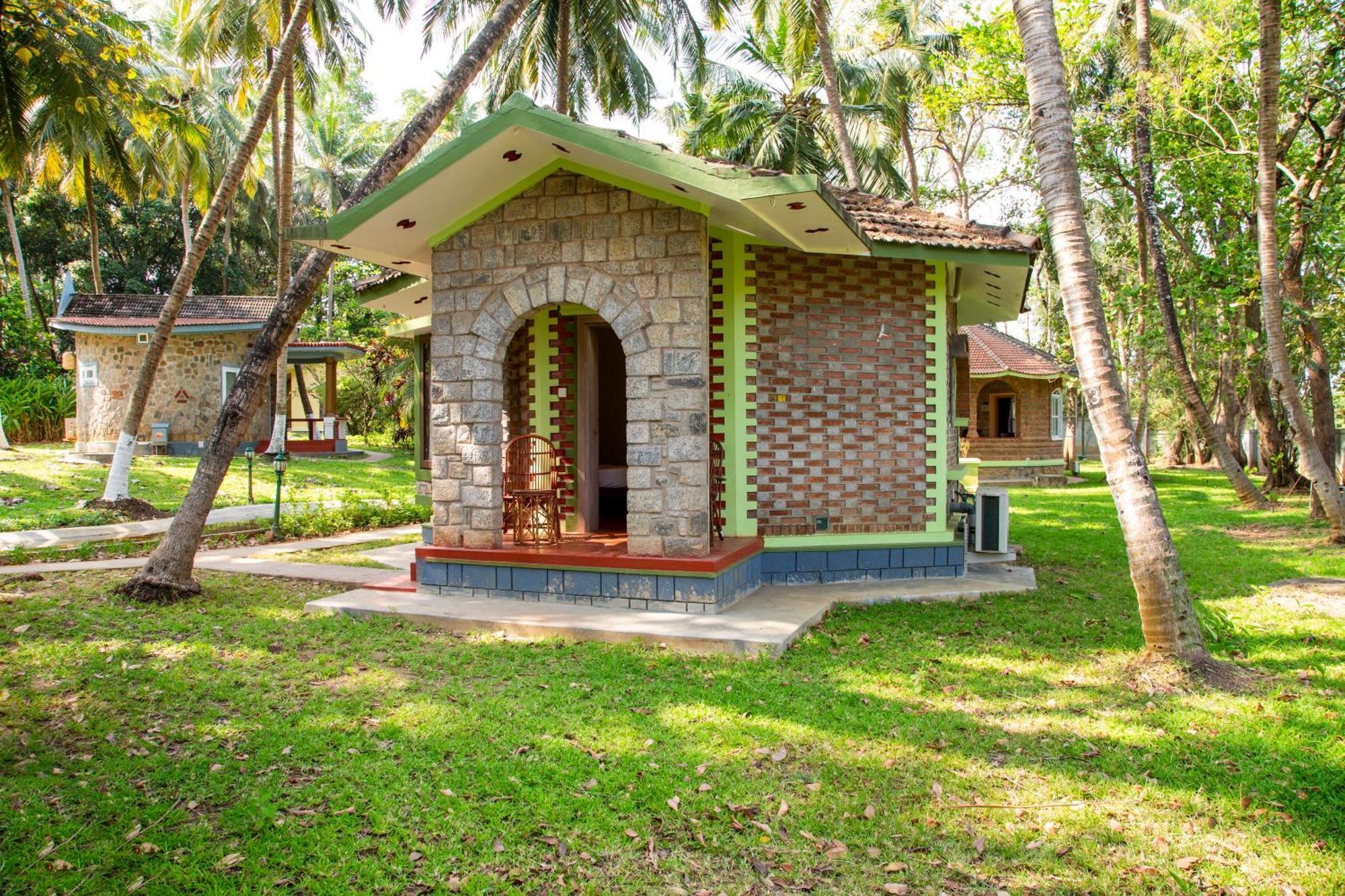 Kairali - The Ayurvedic Healing Village パルガート エクステリア 写真