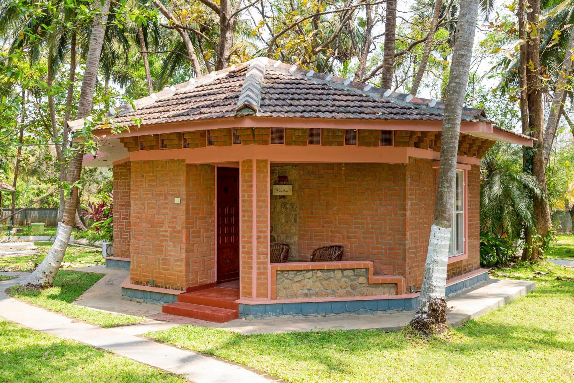 Kairali - The Ayurvedic Healing Village パルガート エクステリア 写真