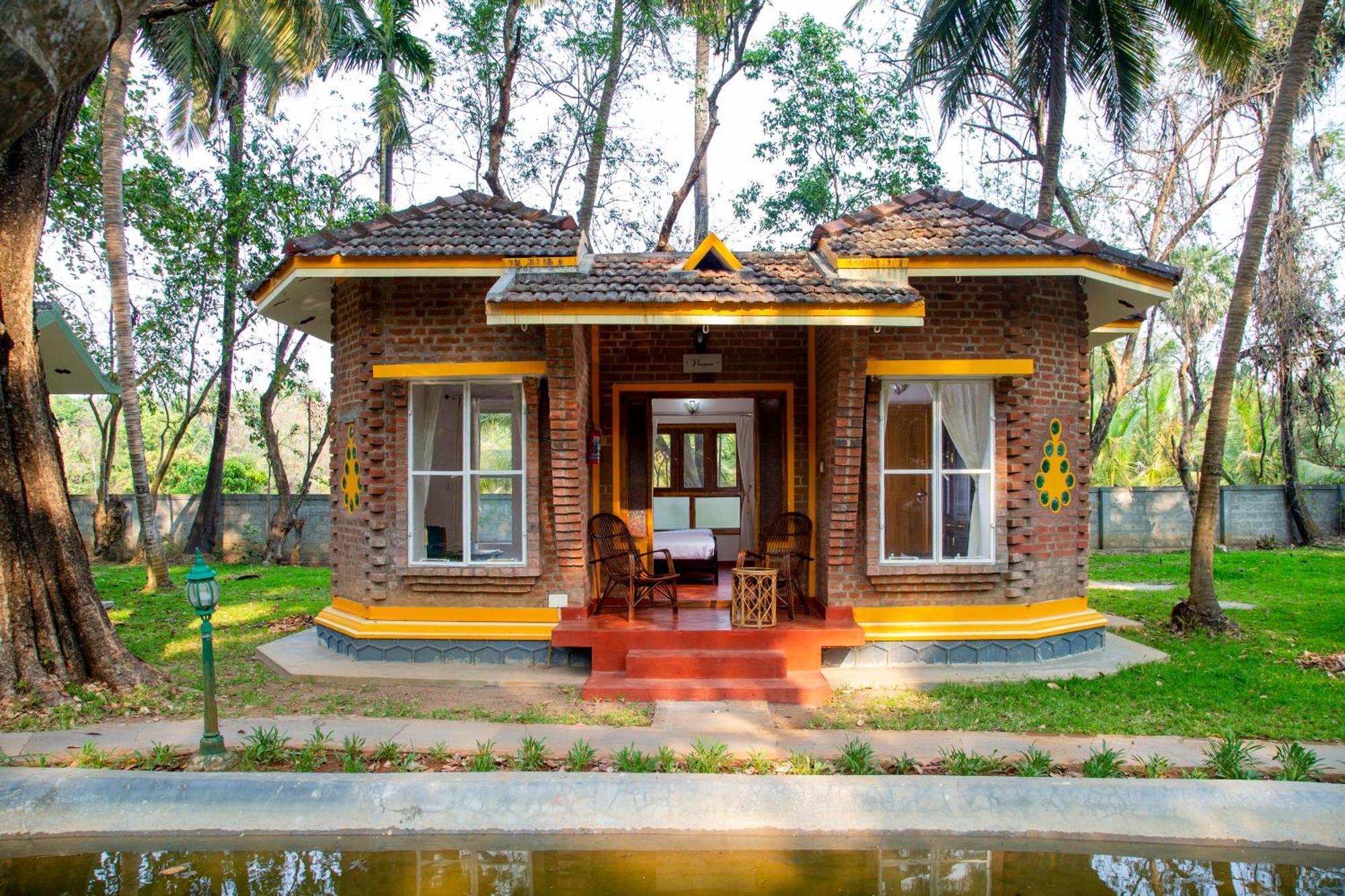 Kairali - The Ayurvedic Healing Village パルガート エクステリア 写真