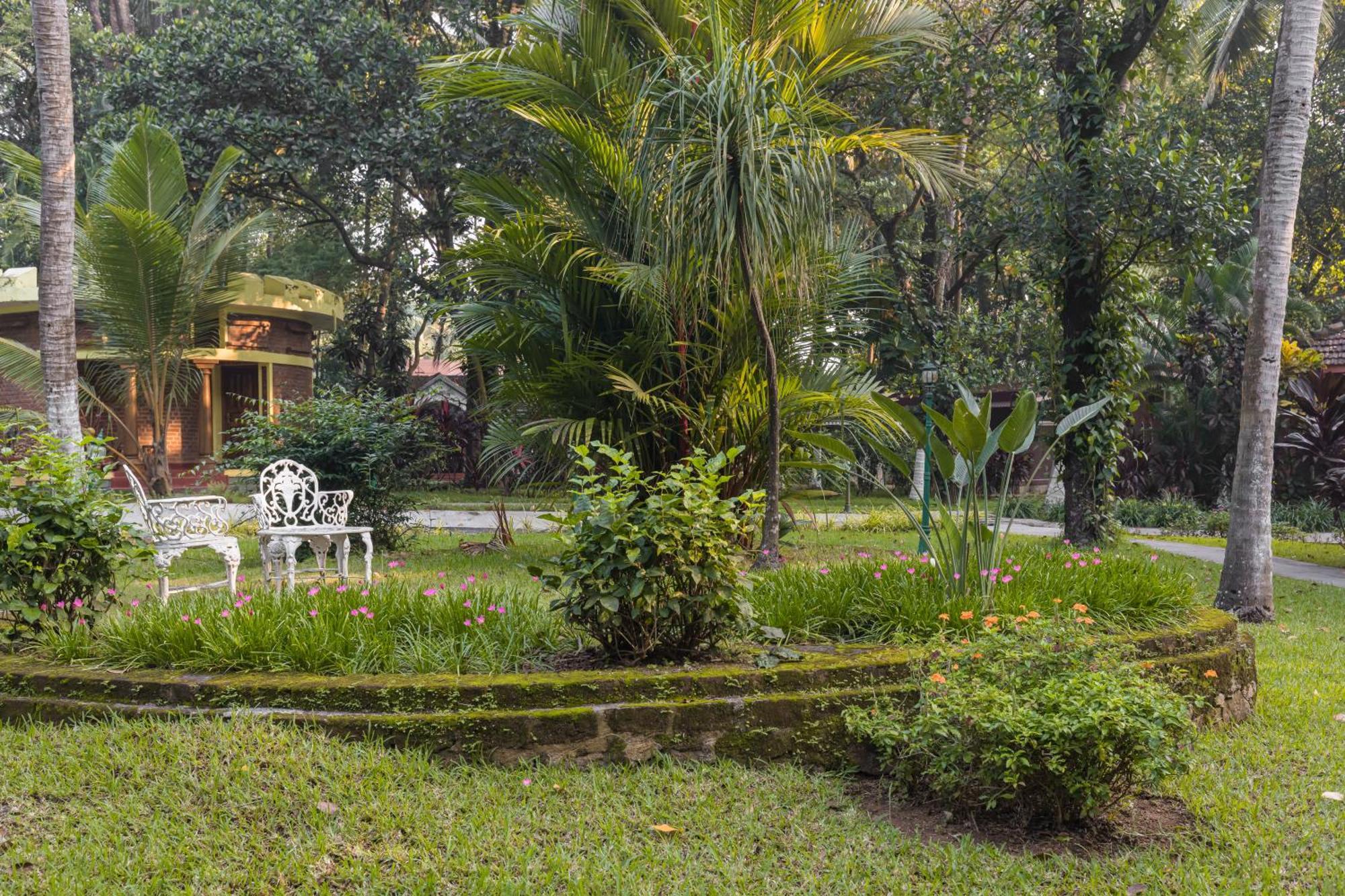 Kairali - The Ayurvedic Healing Village パルガート エクステリア 写真